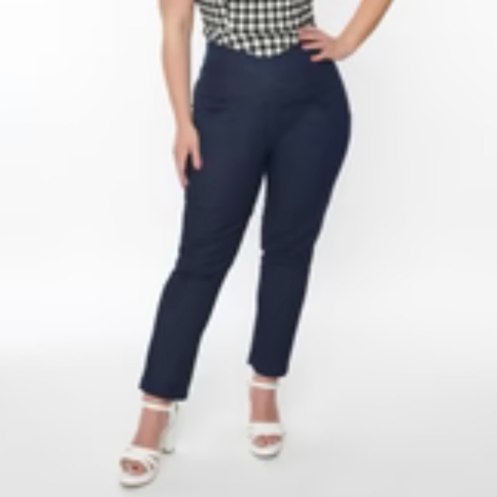 Denim v-waist crop pants